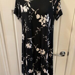 Old Navy Floral Knee-length Short Sleeve Casual Dress
